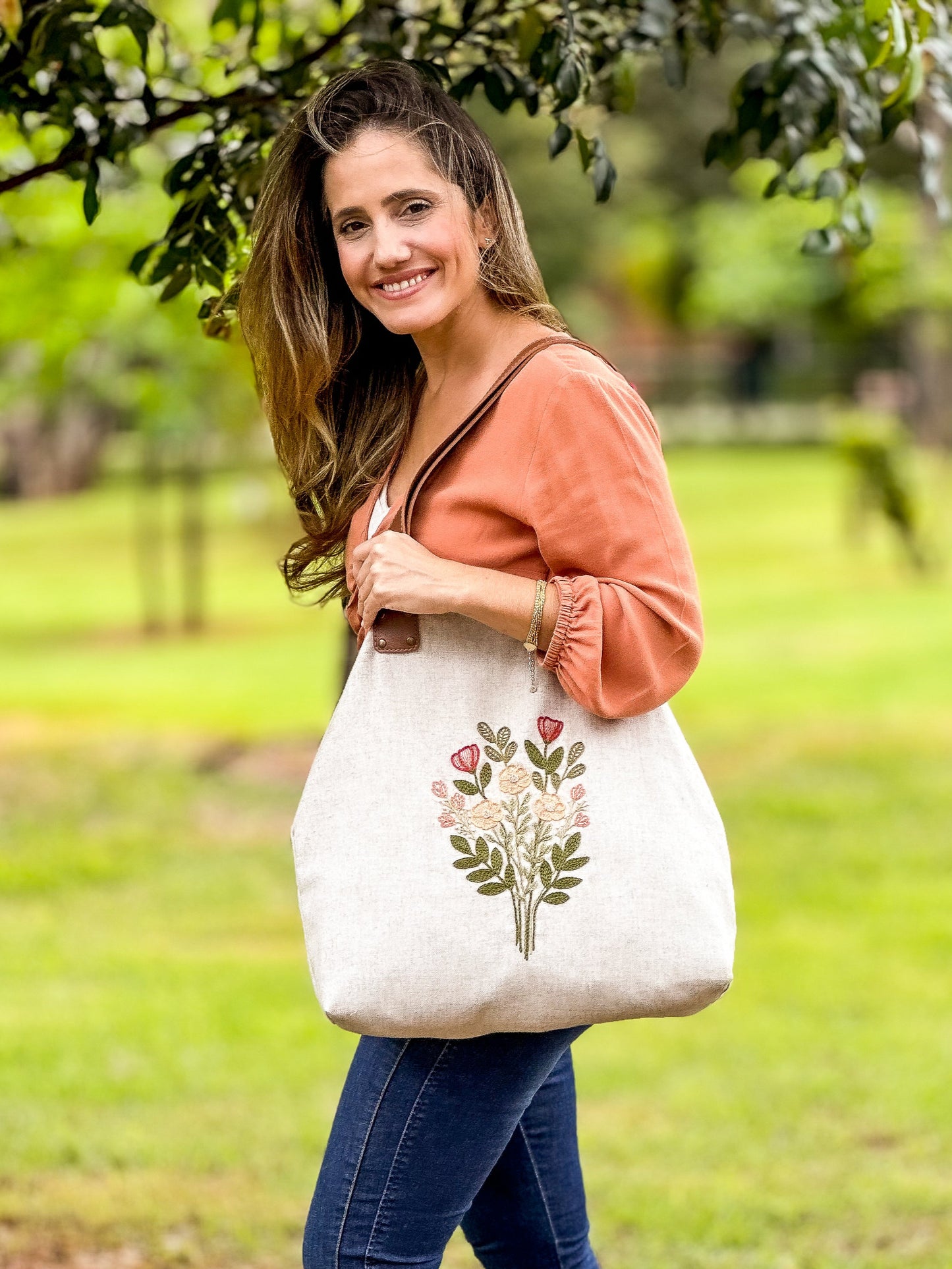 Kit Quero Bordar - Tote bag com risco a laser Ramalhete