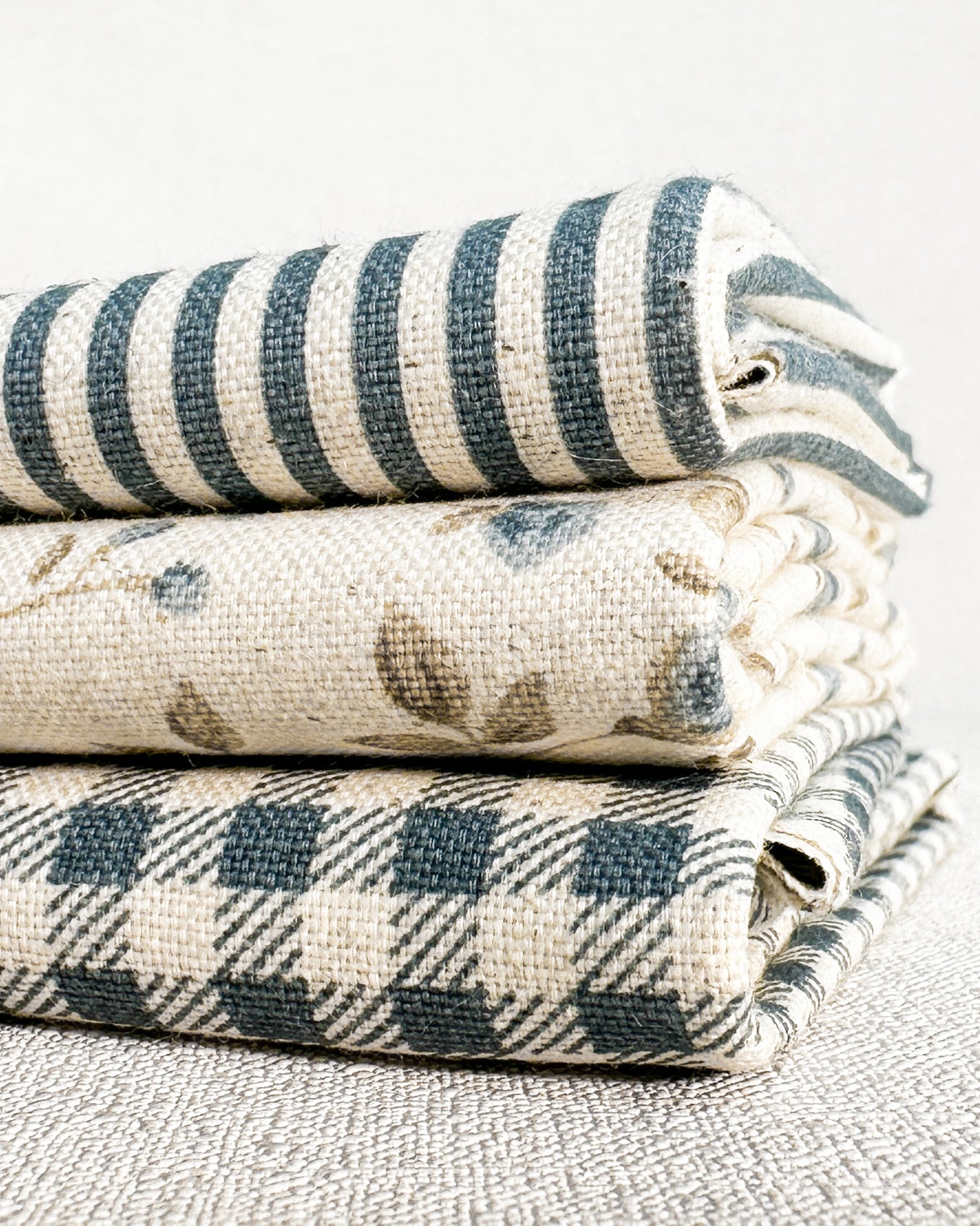 3 cortes Fat quarter de algodão com linho estampado azul petróleo