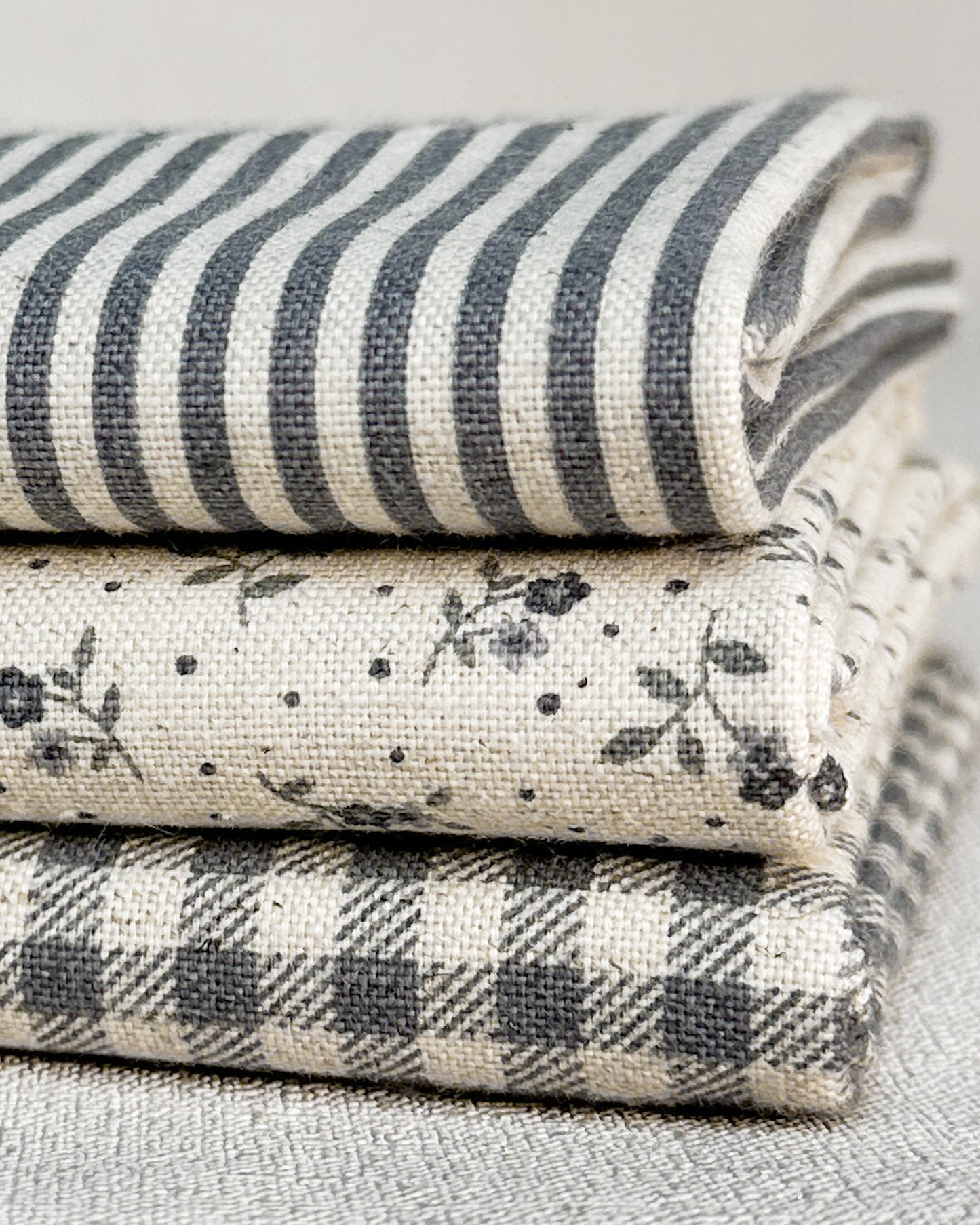 3 cortes Fat quarter de algodão com linho estampado azul grafite