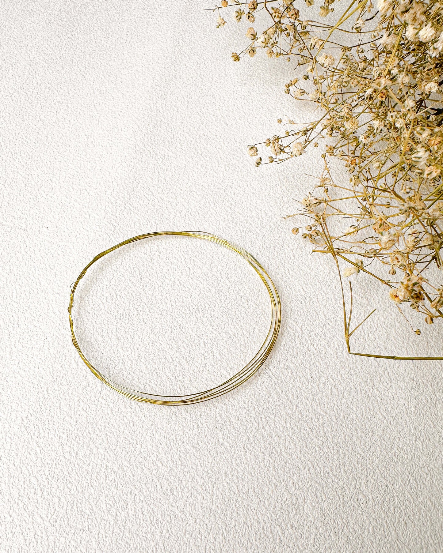 Fio de Arame Metálico – Dourado 0,3 mm (1 metro)