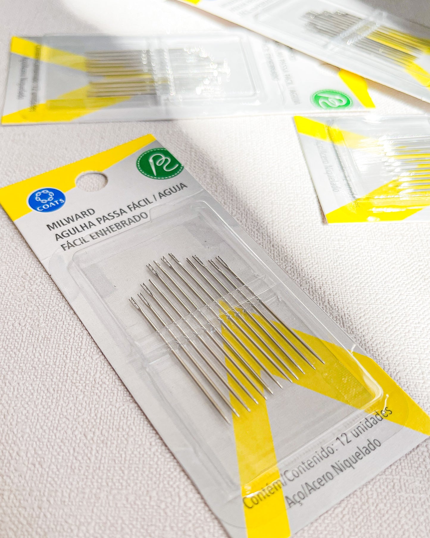 Agulha fácil de passar a linha Milward