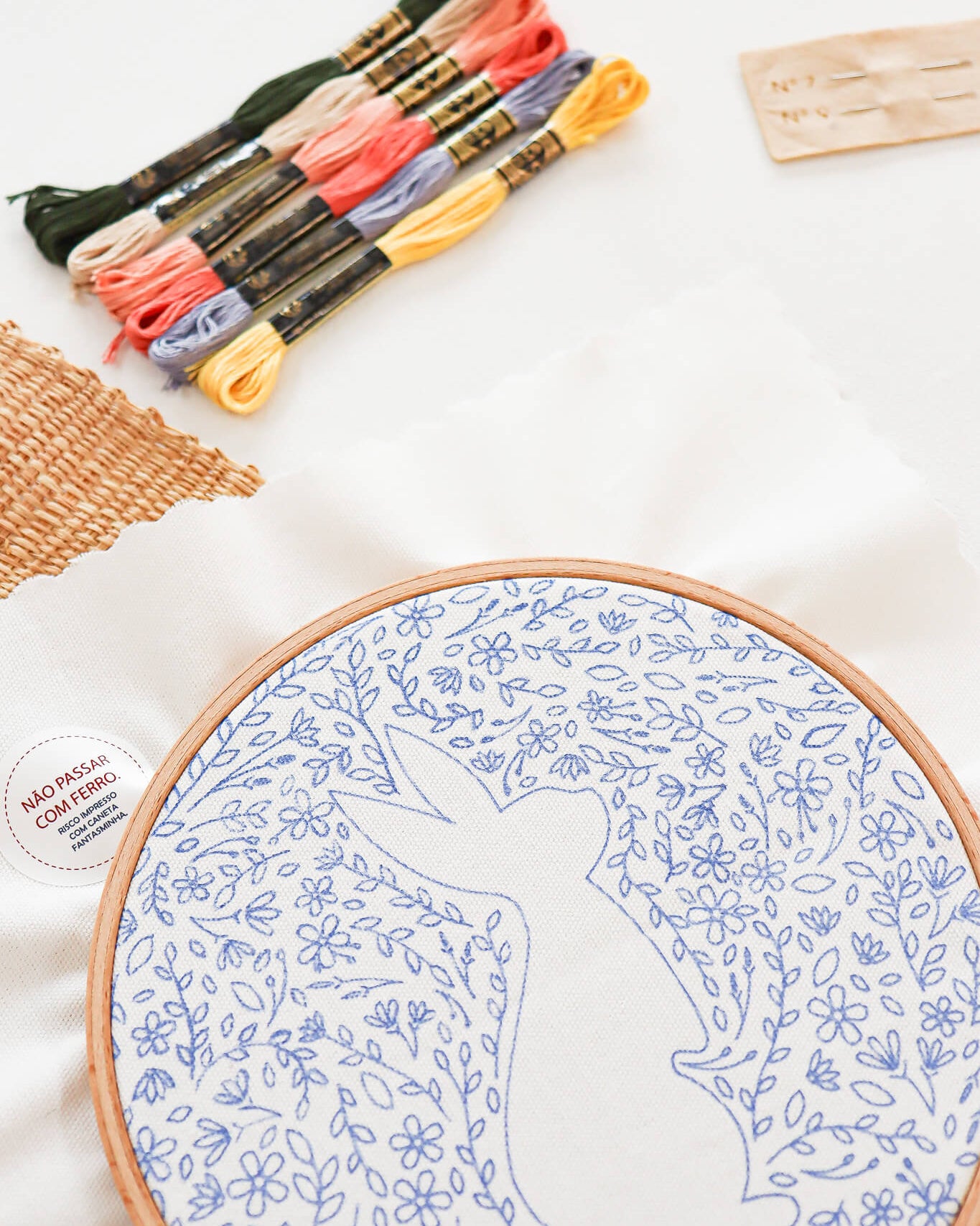 Kit Quero Bordar - Coelho florido