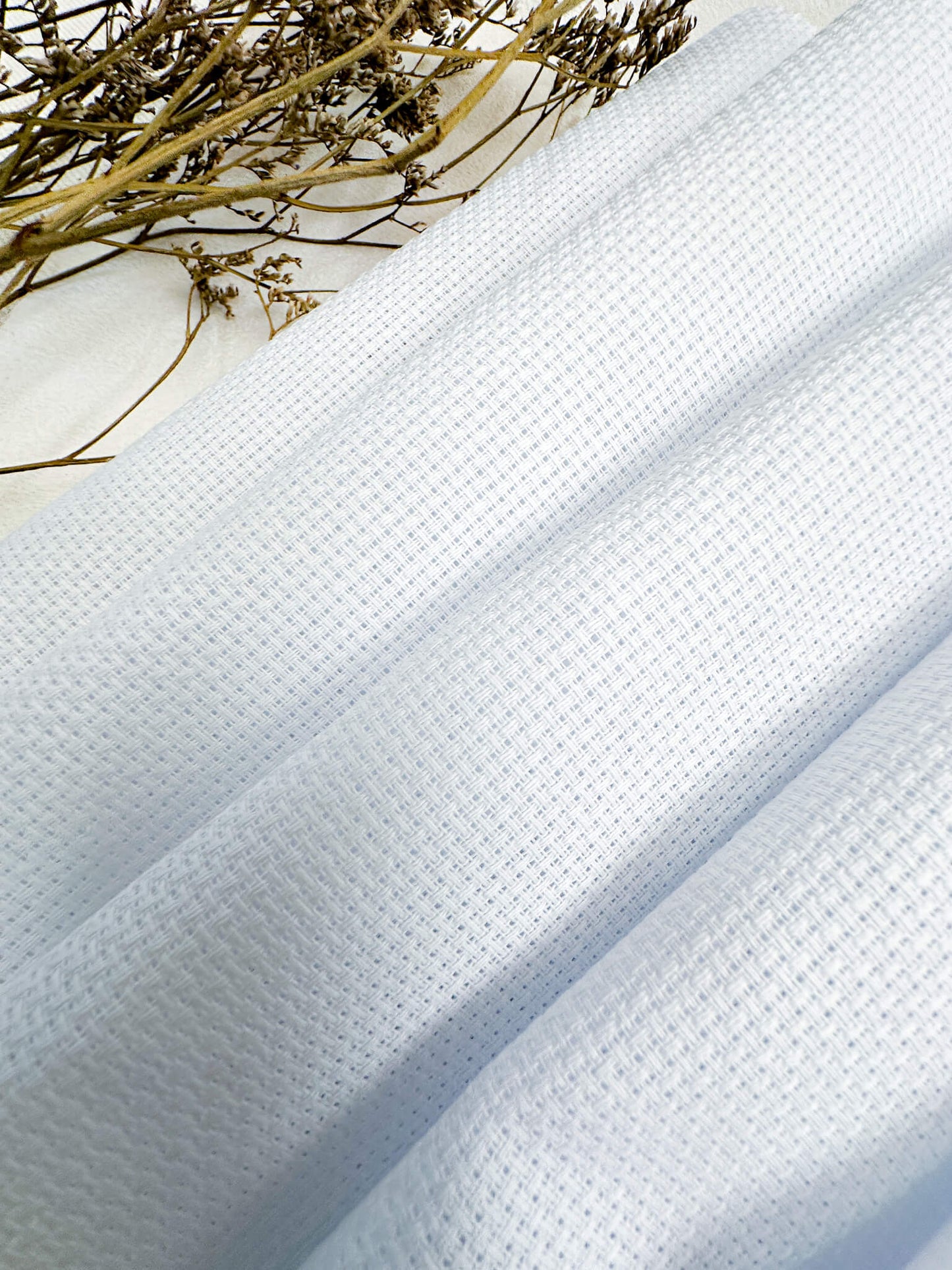 Kit com 5 cortes de etamine 25x25 branco
