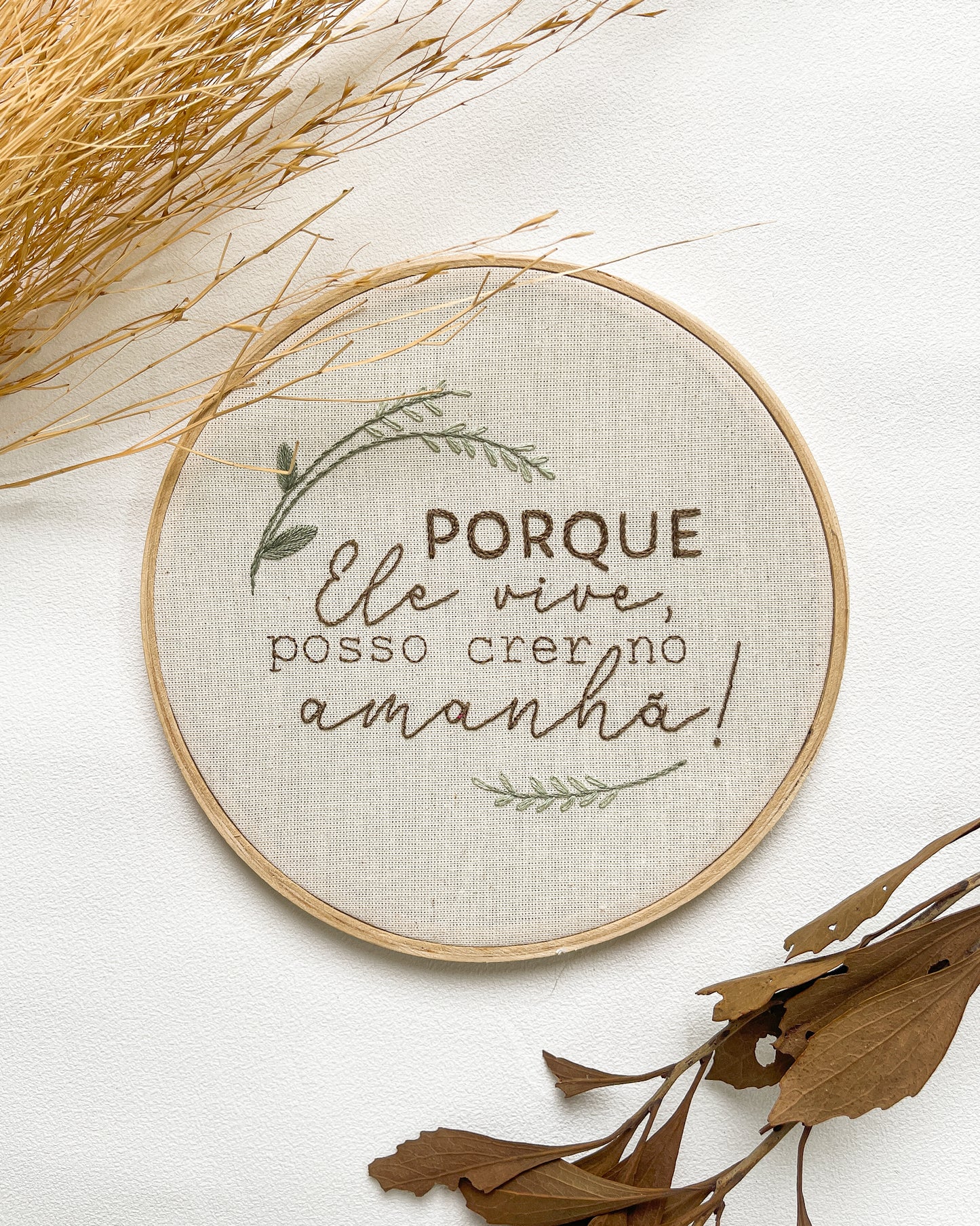 Kit bastidor de Páscoa "Ele vive" - tecido riscado + e-book