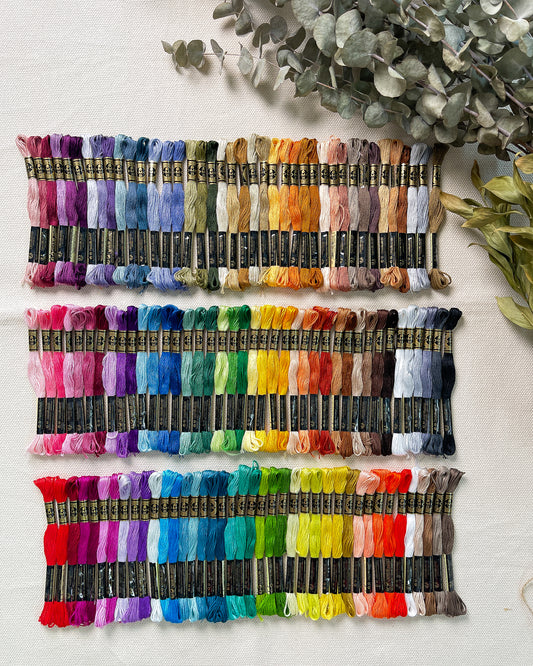 Minha Primeira Paleta de Linhas – Seleção com 40 cores DMC