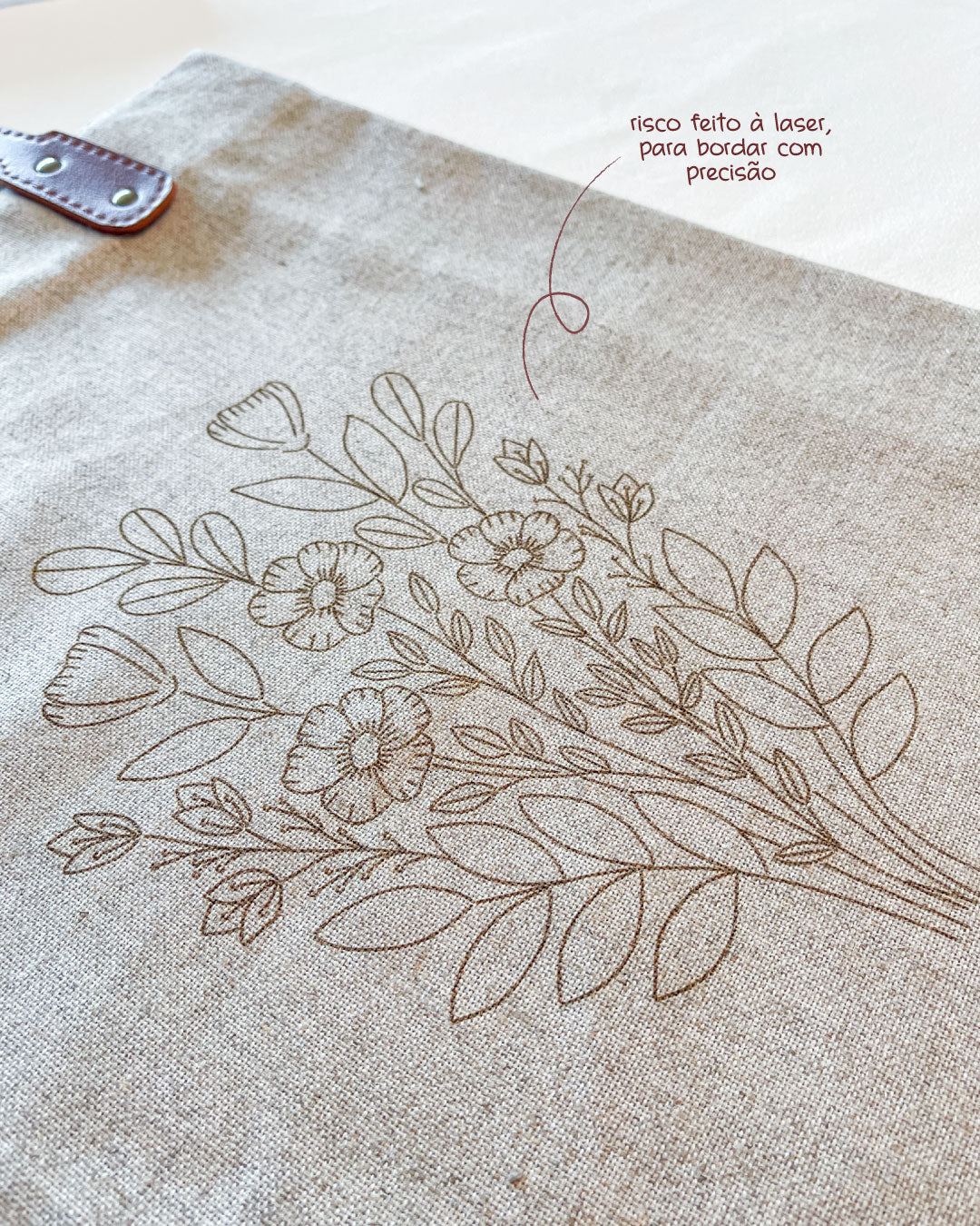 Kit Quero Bordar: Tote bag com risco a laser Ramalhete