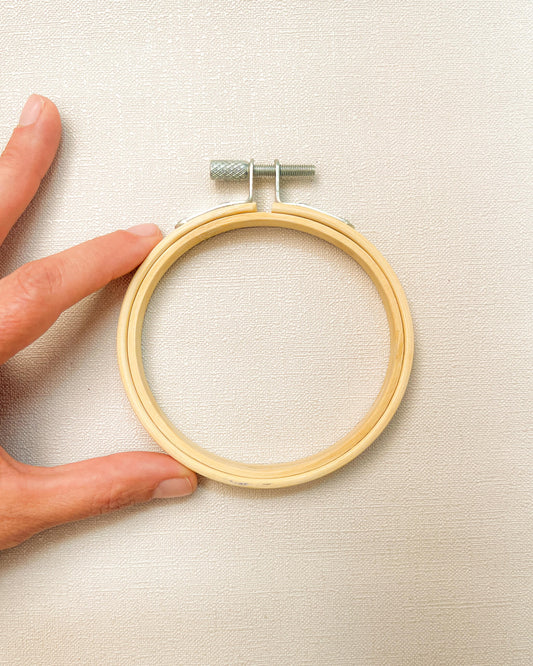 Bastidor de madeira com tarraxa DMC 7,5CM