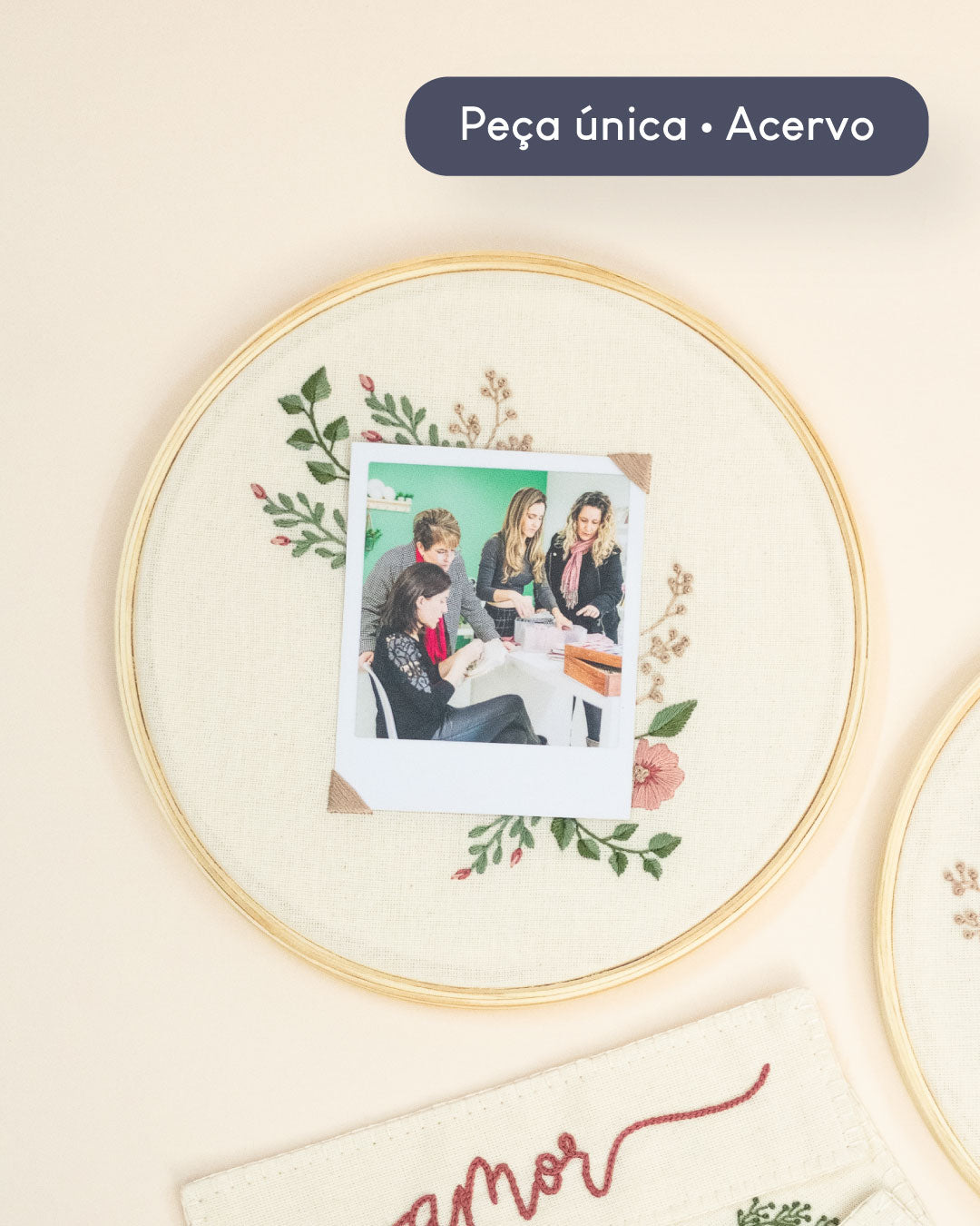 Bastidor 20cm bordado porta-retrato floral  | Peça única - Acervo