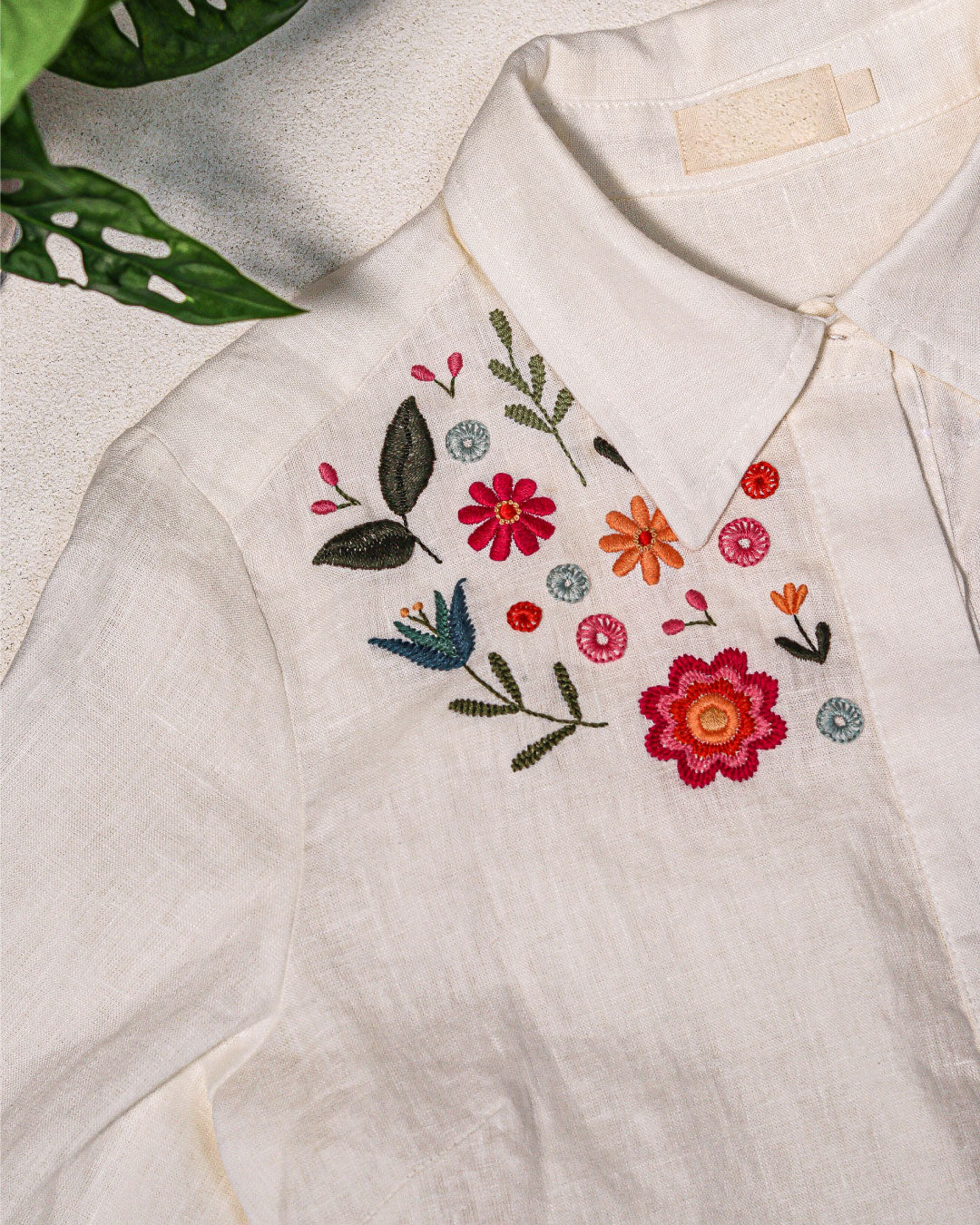 Camisa linho puro bordado mexicano floral  | Peça única - Acervo
