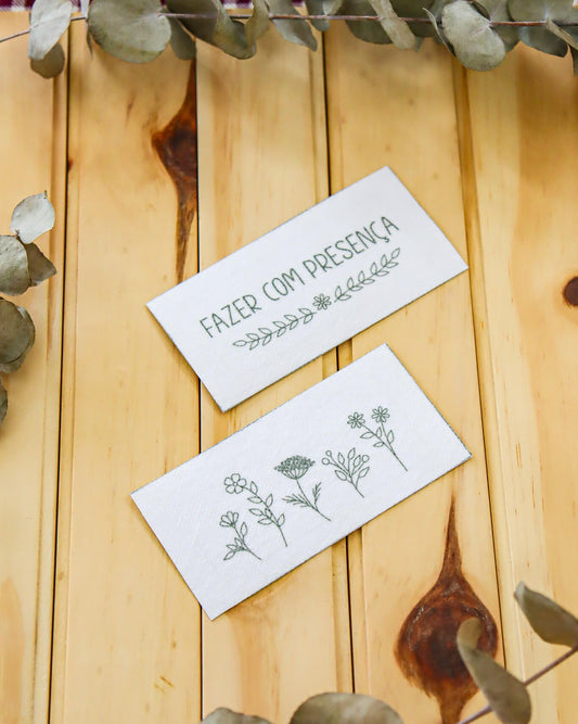 Aplique e Borde - Kit entretela adesiva Etiqueta para bordar