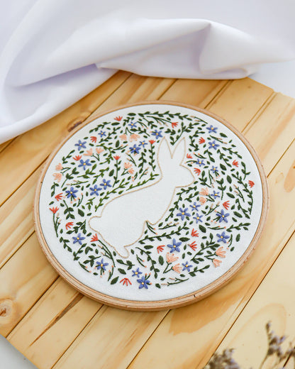 Kit Quero Bordar - Coelho florido