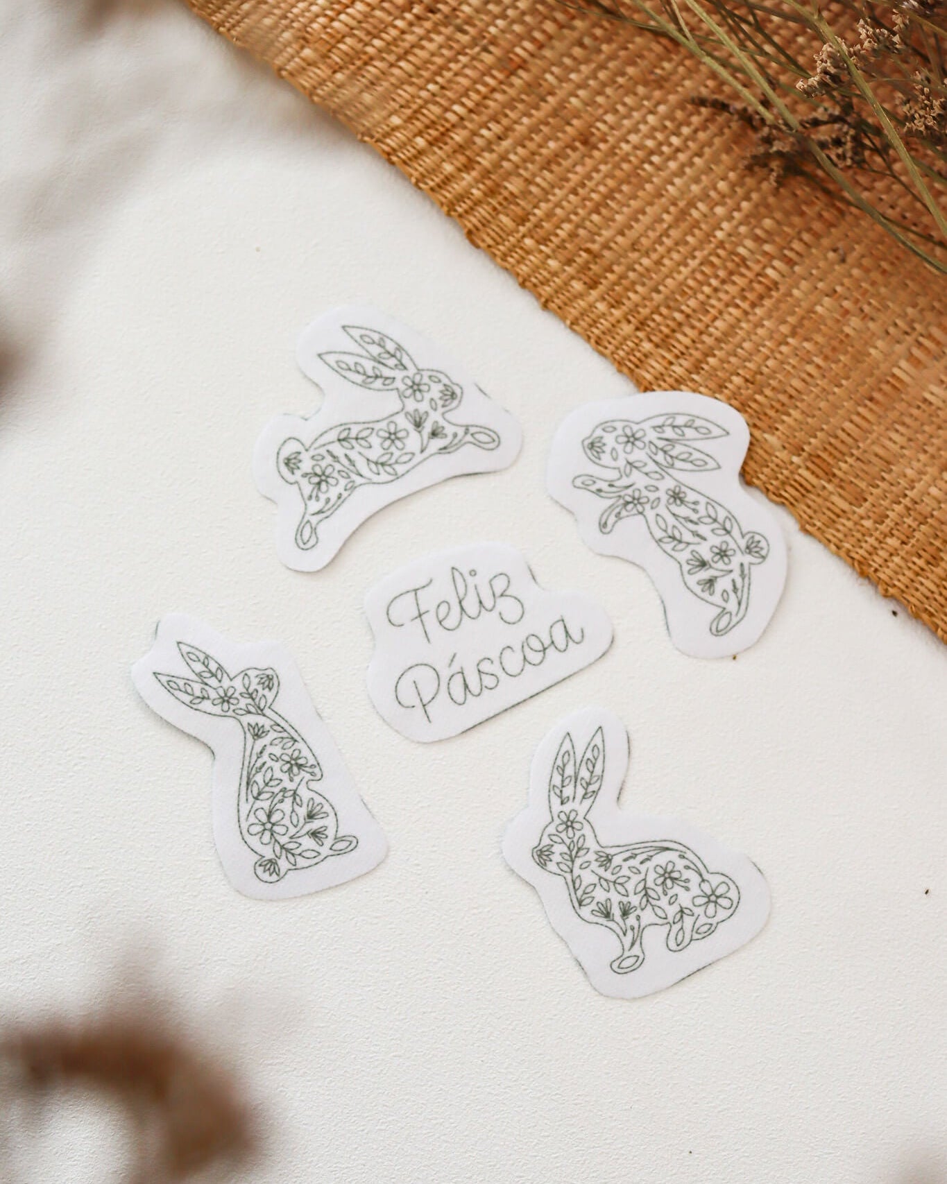 Coelhinhos Floridos: entretela adesiva com risco + e-book