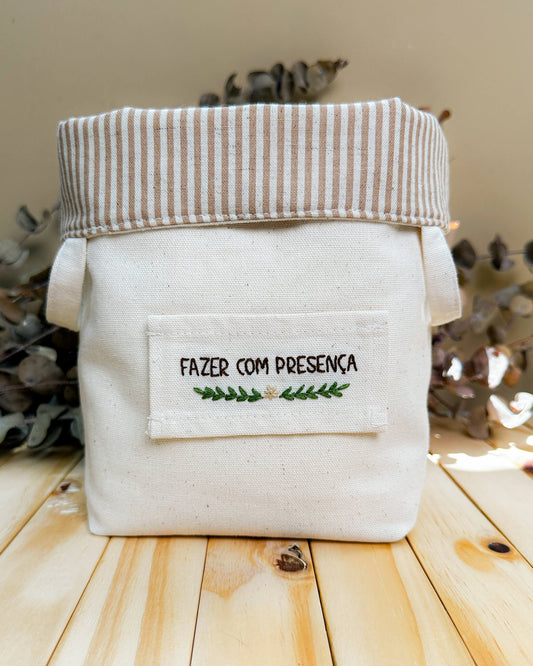 Cesta Inspira para bordar listrada bege duo