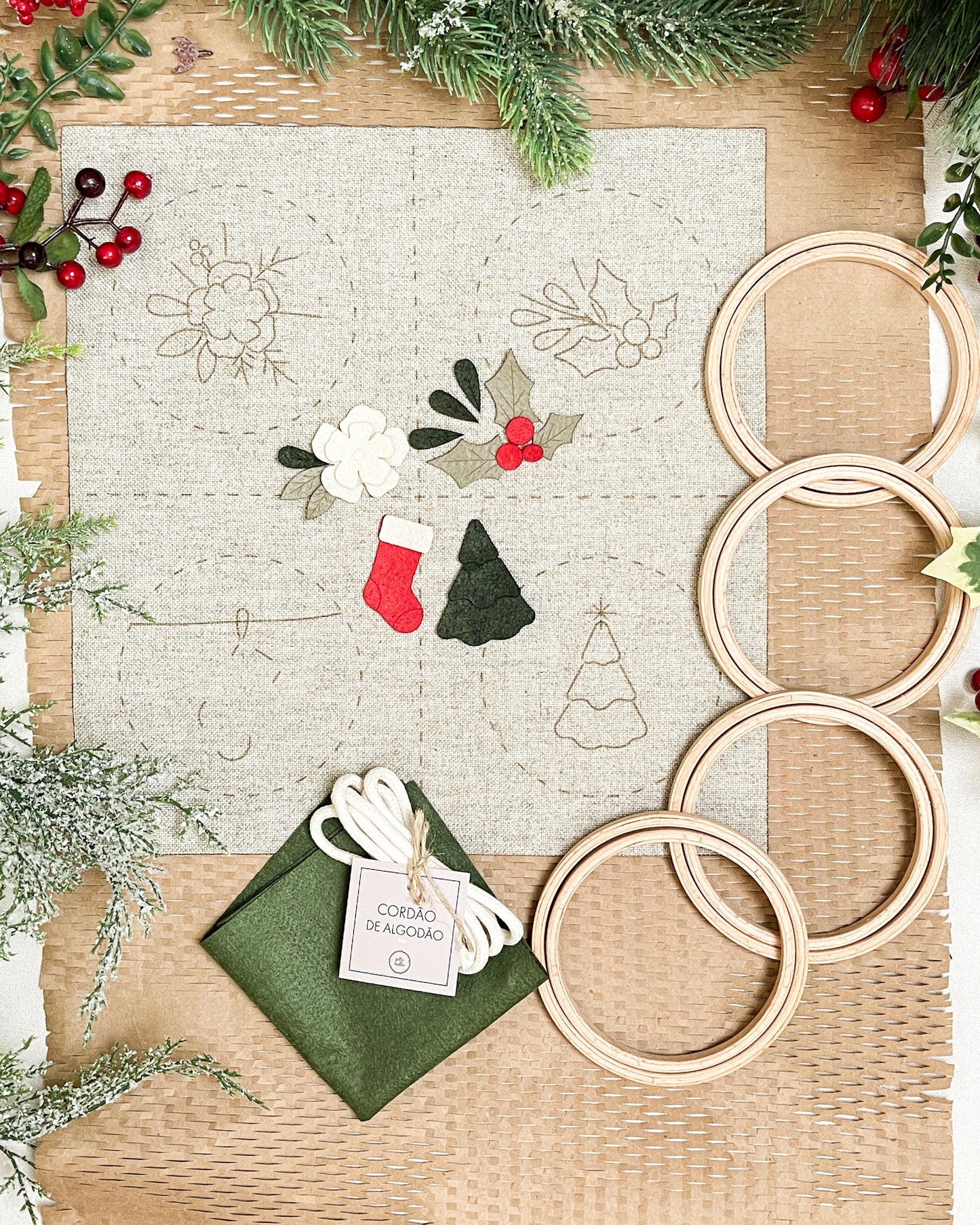 Kit mini bastidores de Natal Ed. 37 - Tradição bordada