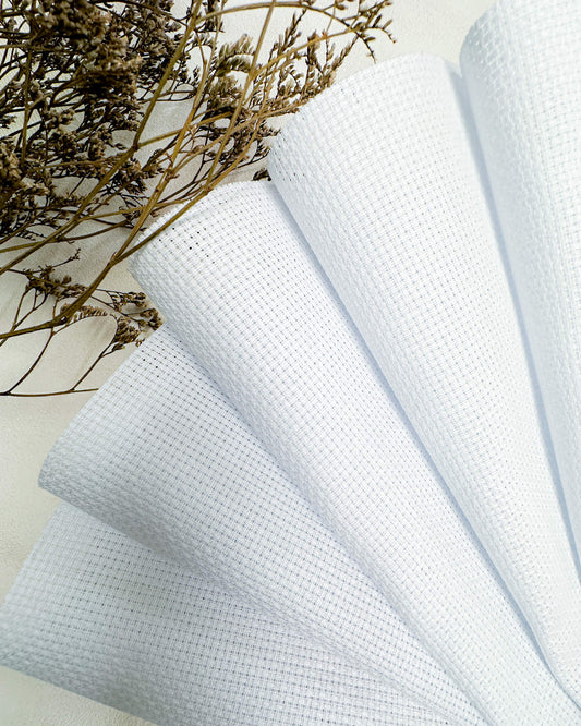 Kit com 5 cortes de etamine 25x25 branco