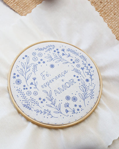 Prontos para Bordar - Tecido Riscado Floral com frase | Segredos