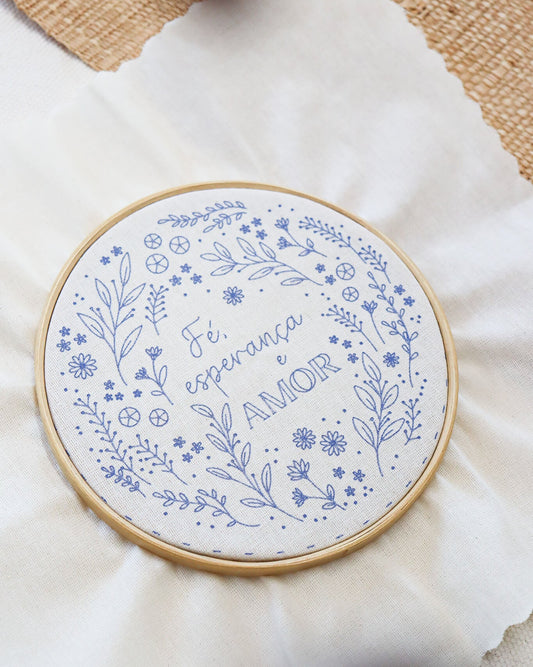Prontos para Bordar - Tecido Riscado Floral com frase | Segredos