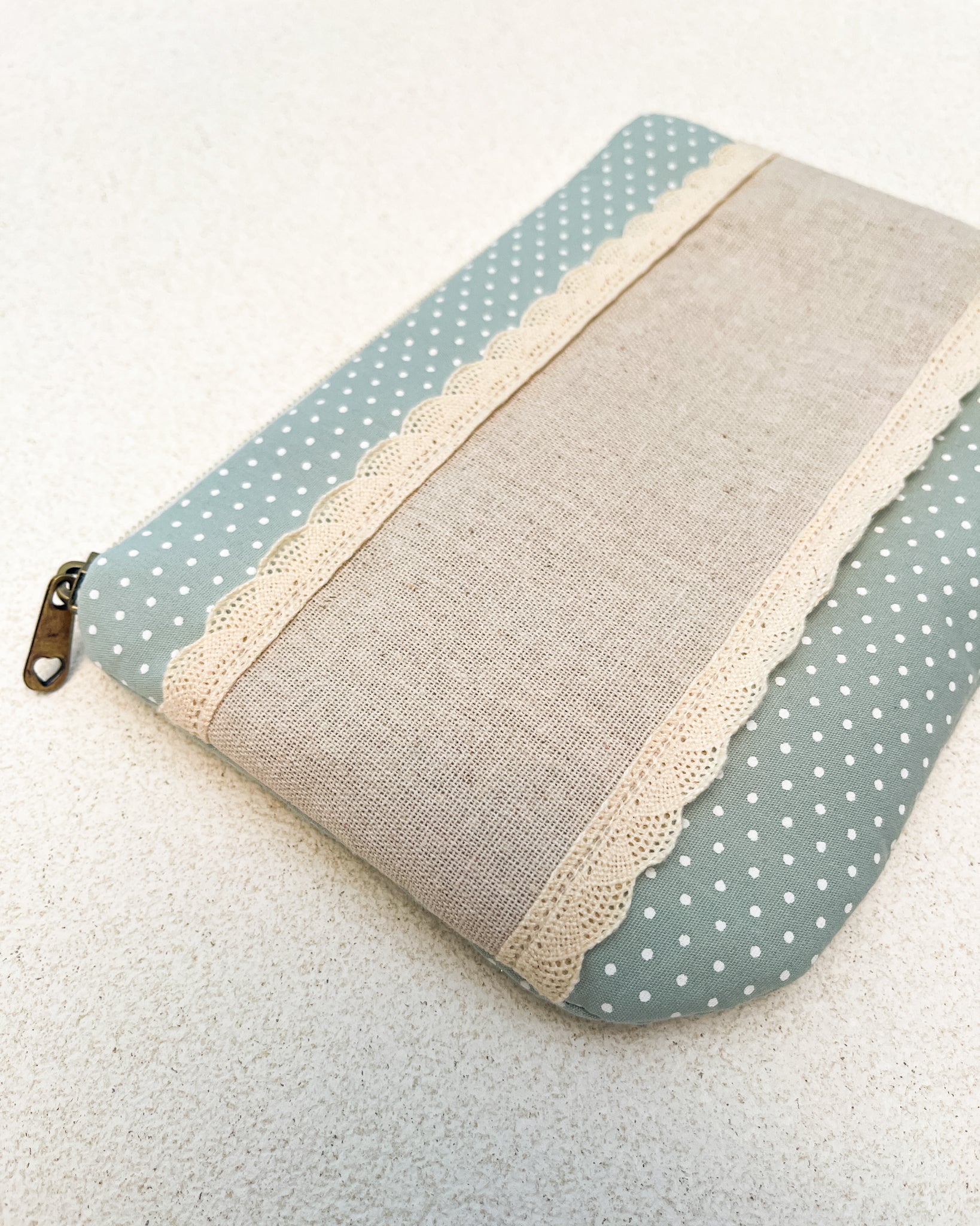 Necessaire para bordar classica - poá