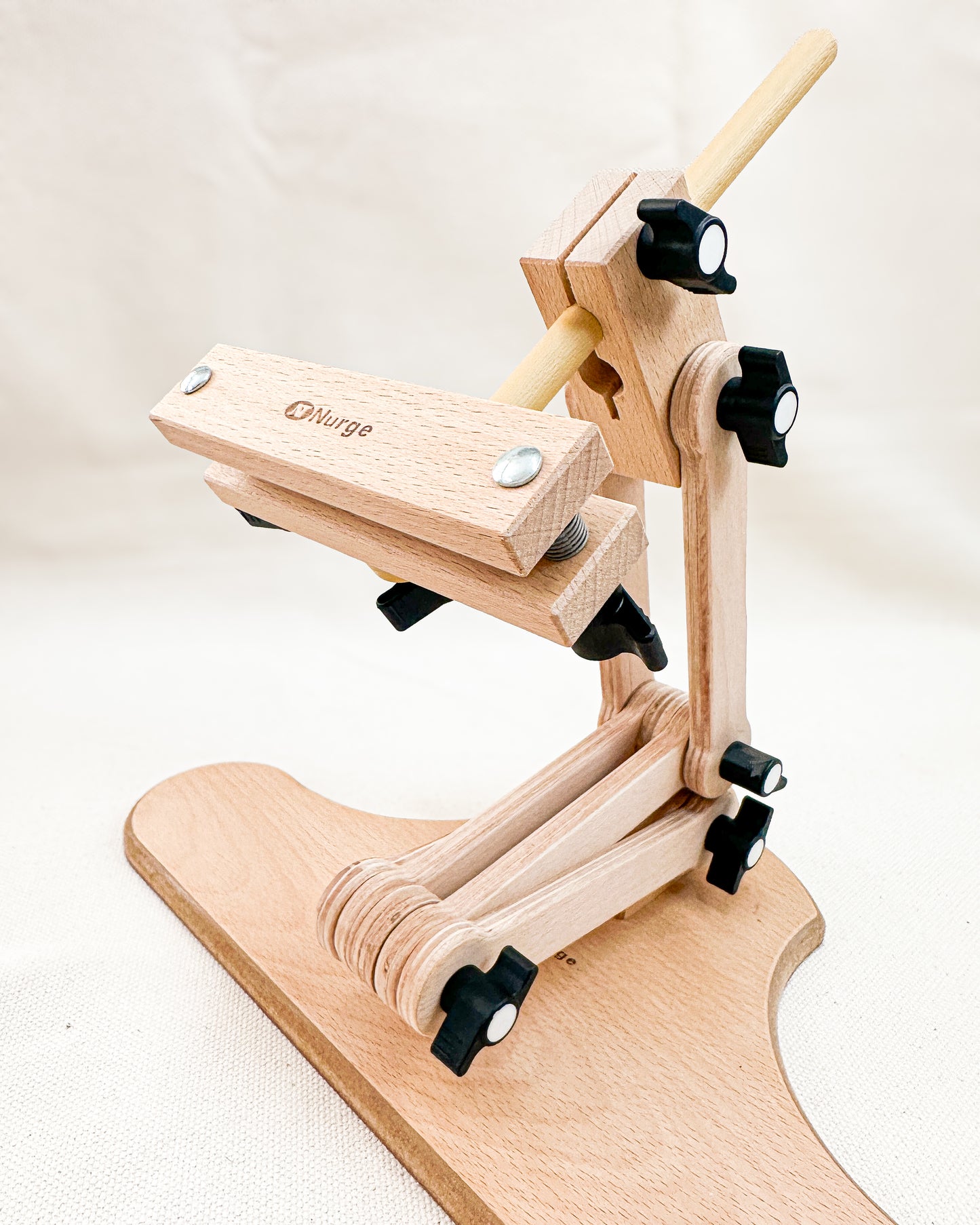 Suporte de mesa ajustável para bastidor de bordado - Nurge