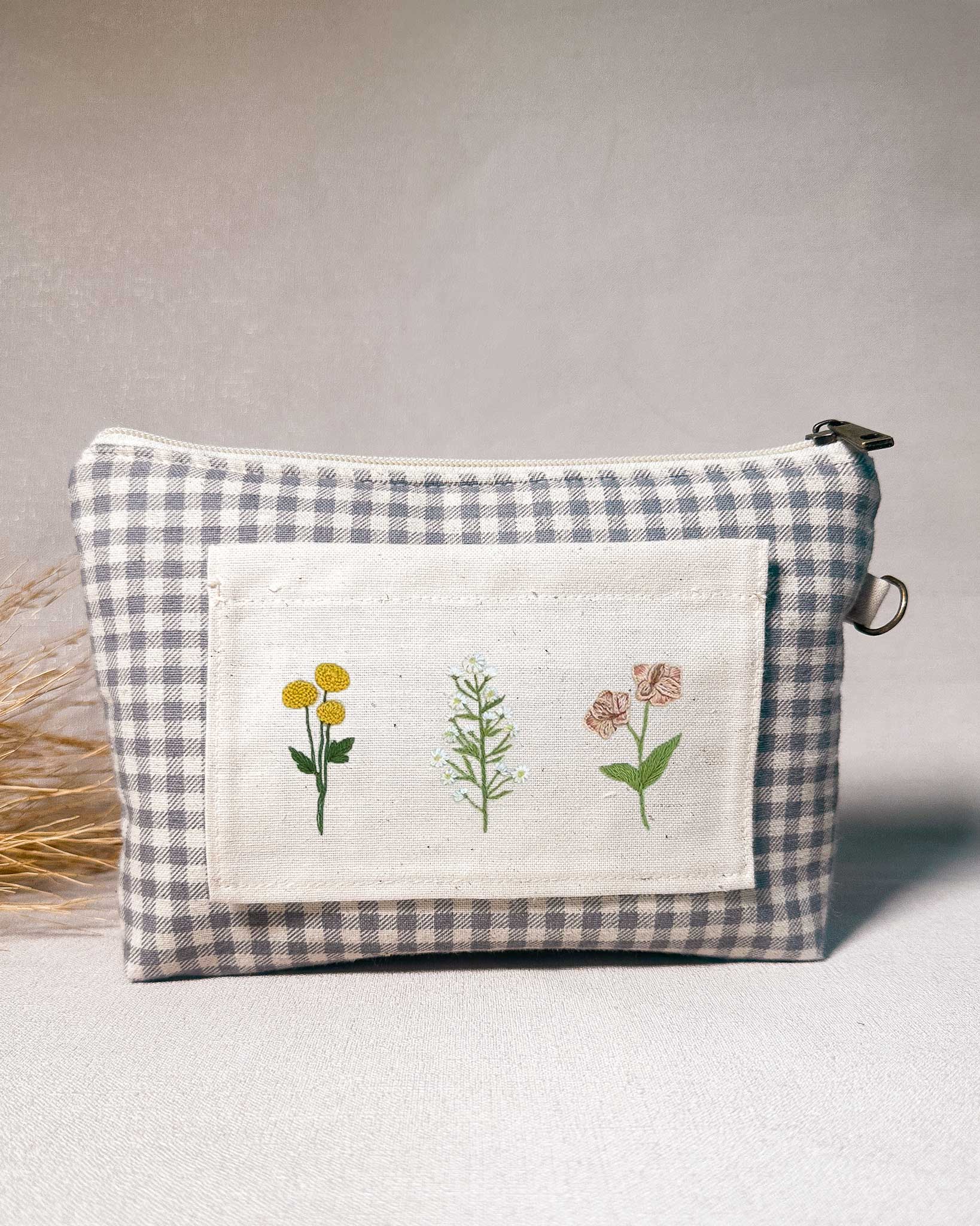 Necessaire Inspira para bordar xadrez azul