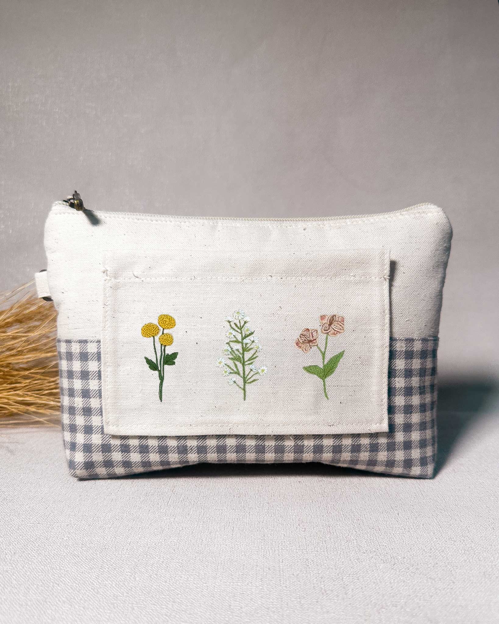 Necessaire Inspira para bordar xadrez azul duo