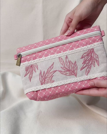 Necessaire pirjo M rosa bordado Ramos  | Peça única - Acervo